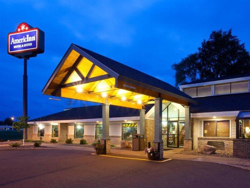Americinn By Wyndham Чиппева-Фолс Экстерьер фото