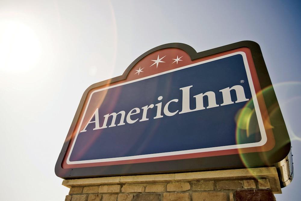Americinn By Wyndham Чиппева-Фолс Экстерьер фото