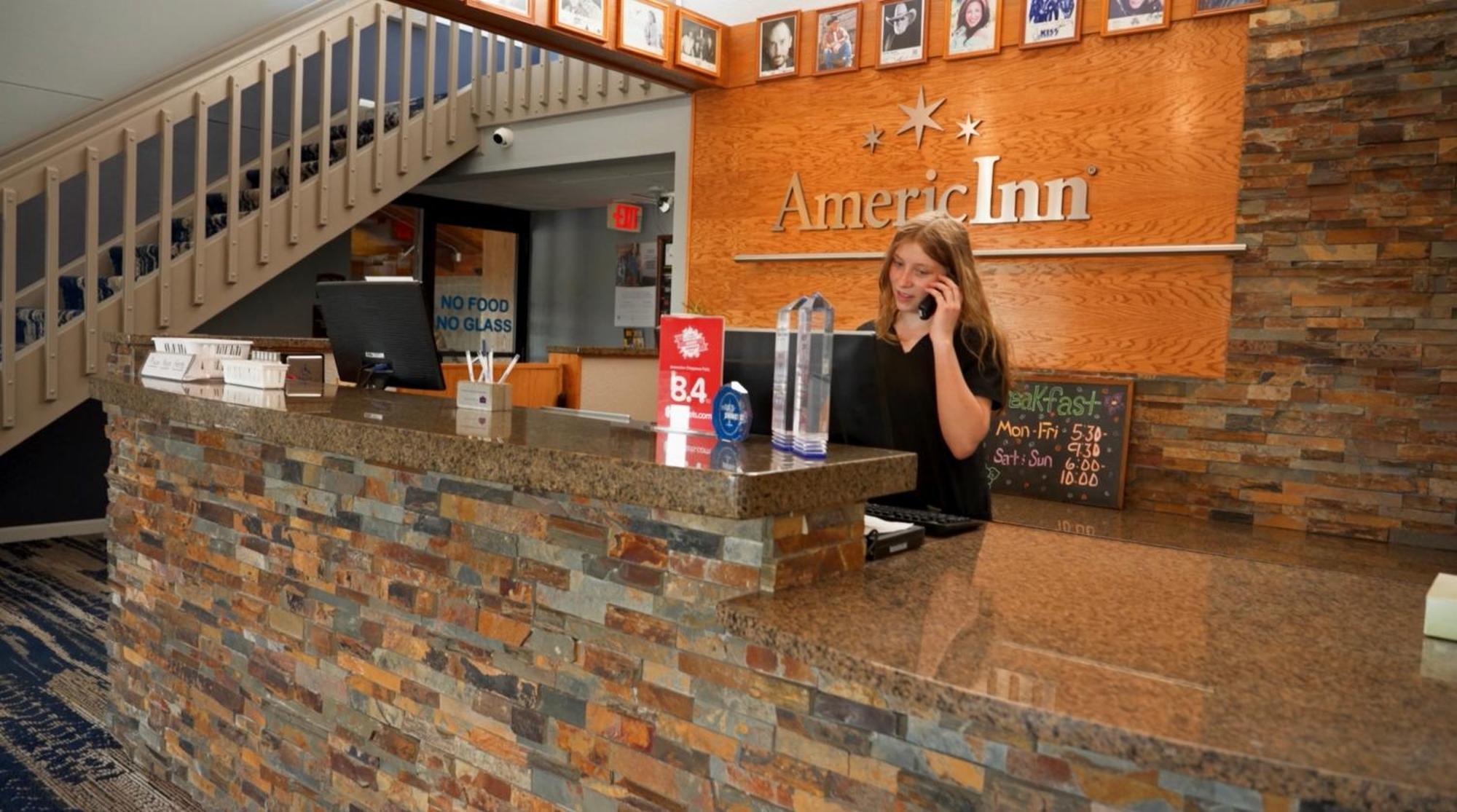 Americinn By Wyndham Чиппева-Фолс Экстерьер фото